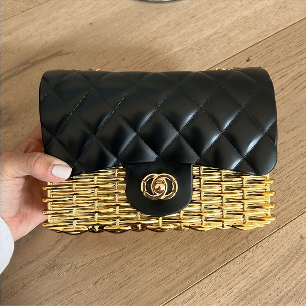Elegant Black and Gold Quilted Crossbody Bag